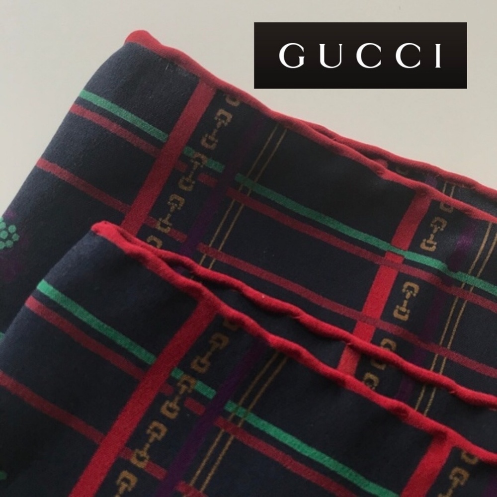 GUCCI Silk HORSE BIT Rare LOGO Silk Square Scarf! Red Blue Gold Rare NEW VINTAGE - Picture 1 of 7